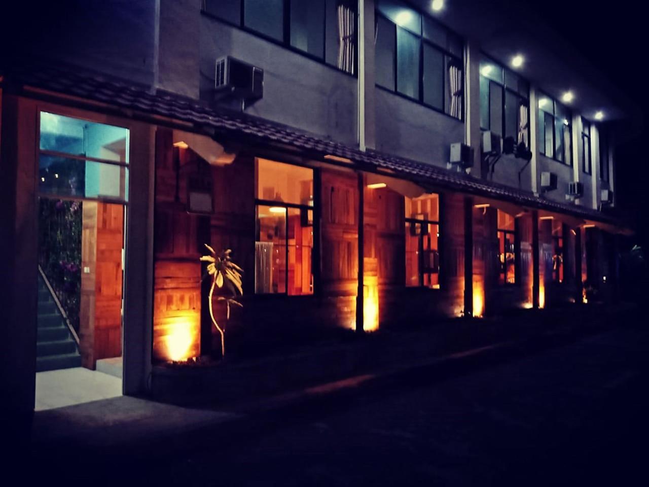 Meotel Purwokerto Eksteriør bilde
