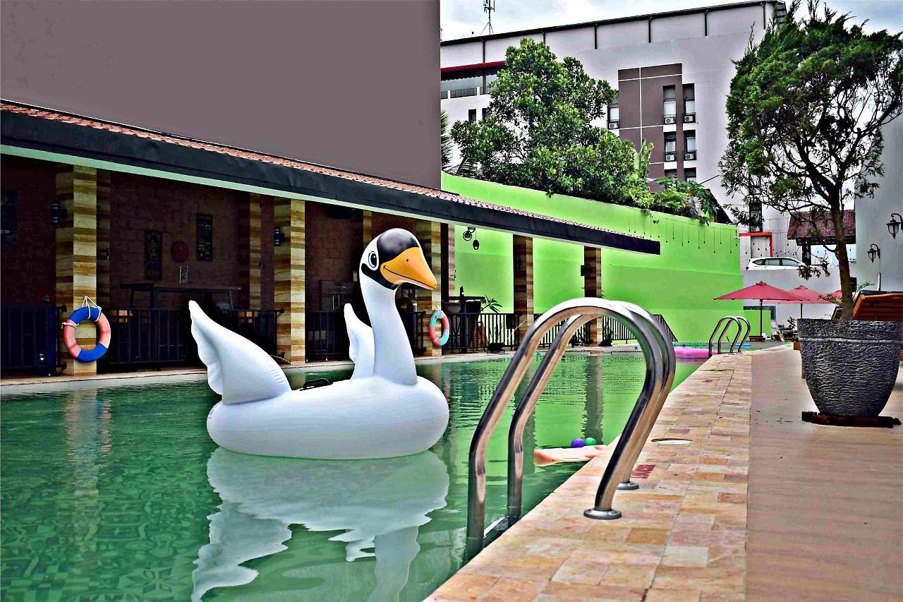 Meotel Purwokerto Eksteriør bilde