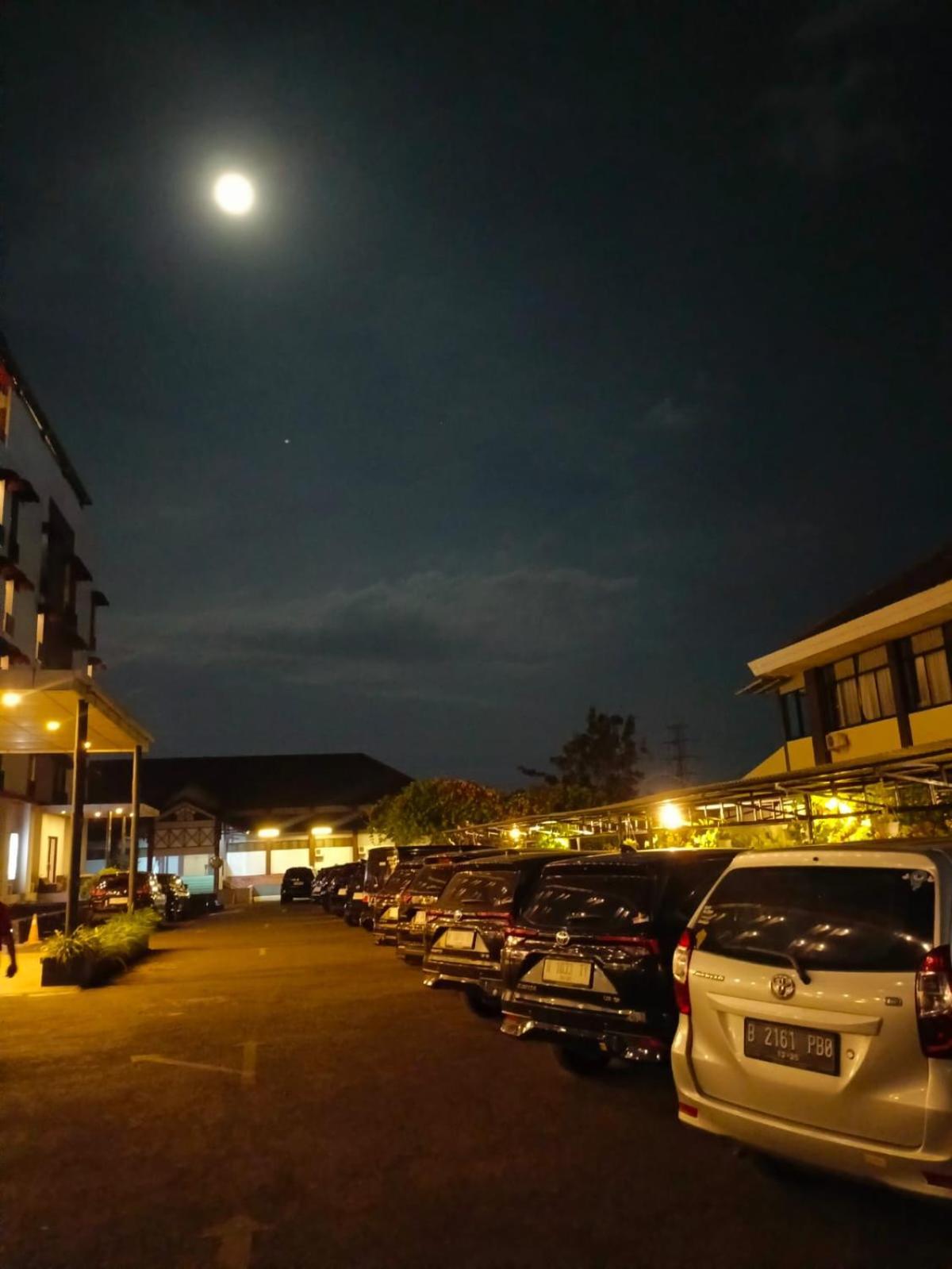 Meotel Purwokerto Eksteriør bilde